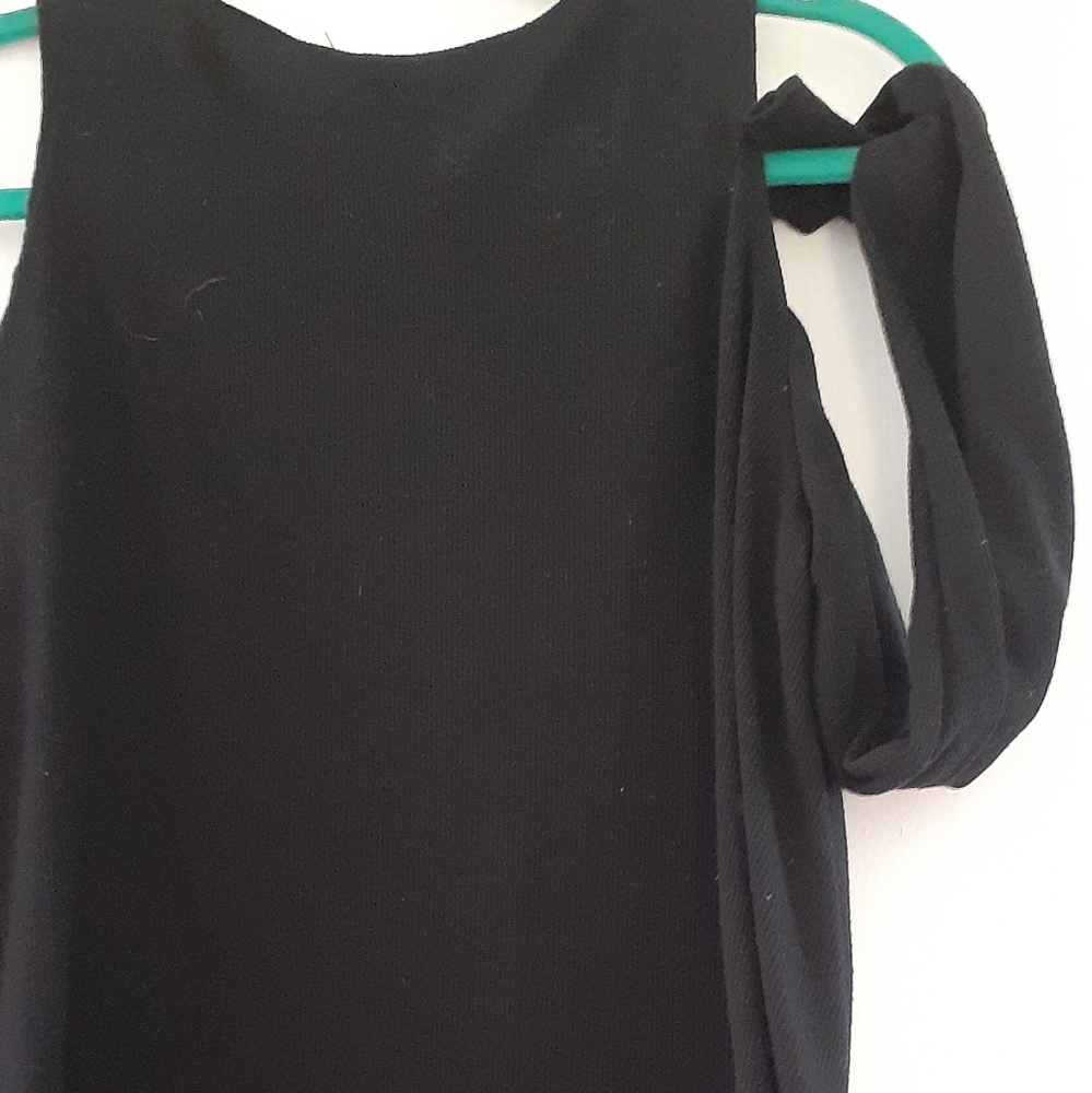 Ladies cold shoulder top